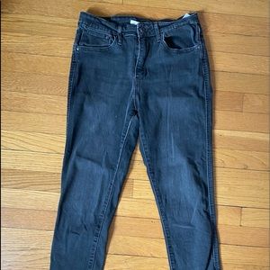 Black Distressed Levi Jeans